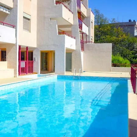 Les Mandariniers By Interhome Apartment Le Lavandou