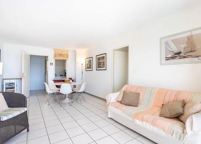 Les Mandariniers-1 By Interhome * Le Lavandou