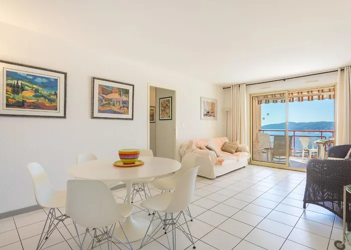 Apartman Les Mandariniers-1 By Interhome Le Lavandou