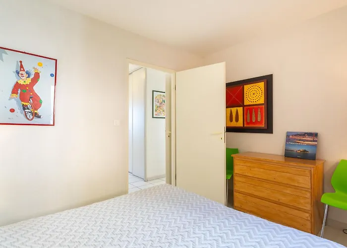 Les Mandariniers-1 By Interhome