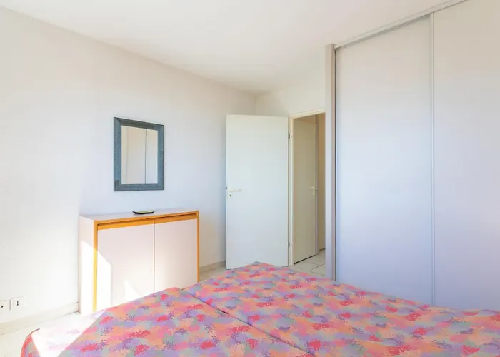 Les Mandariniers-1 By Interhome Apartman